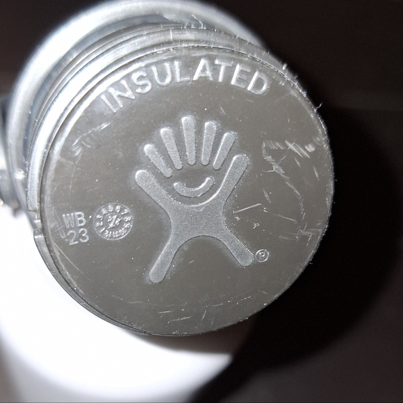 Hydro Flask Bottle 21oz - Picture 5 of 5